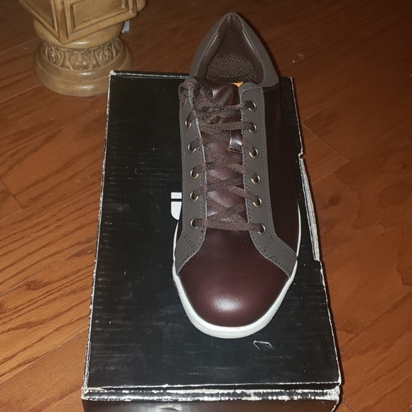 Footjoy Leather Contour Casual Lace Up Sneaker
Men's Size 10 NWB - Picture 2 of 7